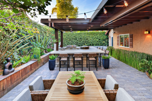 Innovative Trends in Outdoor Landscaping: Building Sustainable and Stylish Spaces